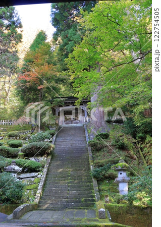 Daihonzan Eiheiji temple, the zen buddhist Temple of eternal peace, located in Fukui Prefecture in Japan 122754505