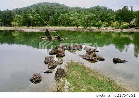 毛越寺庭園・中立石・世界遺産（岩手県・平泉町） 122754551