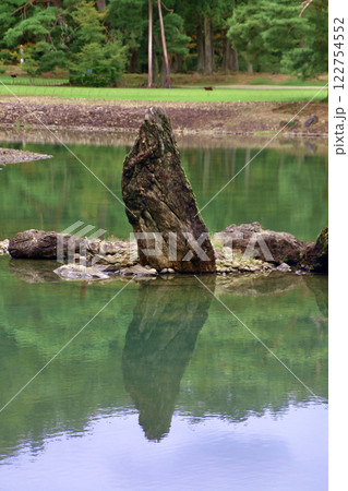 毛越寺庭園・中立石・世界遺産（岩手県・平泉町） 122754552