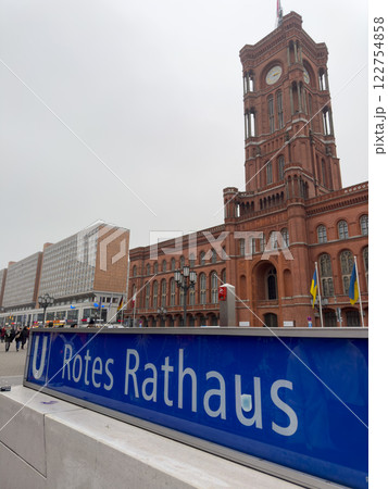 Berlin, Germany - December 12, 2024: Rotes Rathaus, town hall of Berlin located in the Mitte district near Alexanderplatz, is the home to the governing mayor and the government of the state of Berlin 122754858