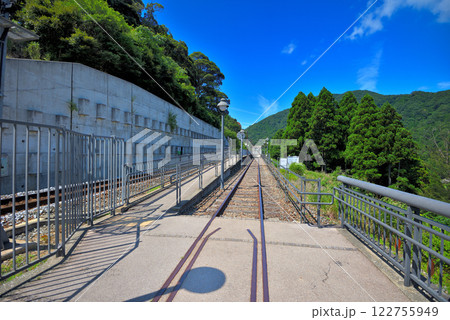 関西・近畿・餘部駅(余部駅)・実際に空中の駅へ続いていたレール、歩ける廃線跡・兵庫県香美町(1) 122755949