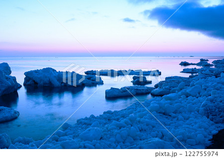 海岸の流氷 海岸の流氷 122755974