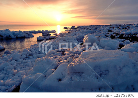 海岸の流氷 海岸の流氷 122755976