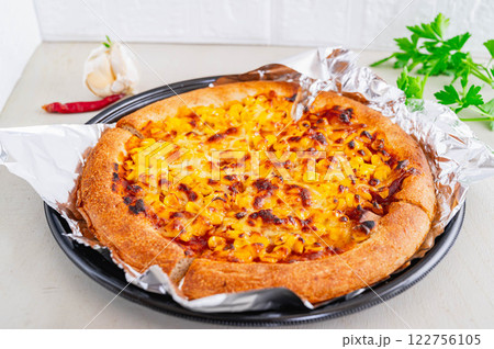 リベイクしたトマトソースのピザ リベイクしたトマトソースのピザ 122756105