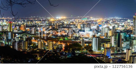(白川方面)夜空と都市景観の夜景に映えるスポットから観える絶景パノラマ風景(花岡山展望台)  (白川方面)夜空と都市景観の夜景に映えるスポットから観える絶景パノラマ風景(花岡山展望台)  122756136
