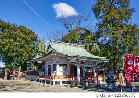 埼玉県白岡市　白岡八幡神社　拝殿　神馬伝承の神社 122756575