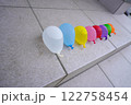 並んだ水風船 122758454