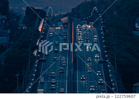 名神高速道路 夕暮れイメージ 名神高速道路 夕暮れイメージ 122759607
