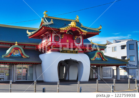 小田急　片瀬江ノ島駅　（神奈川県藤沢市） 122759938