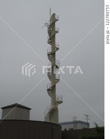螺旋階段のある建物 螺旋階段のある建物 122760755