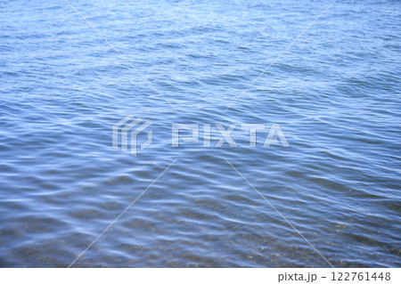 透明な海 透き通った海 春の海 湘南 素材 【神奈川県 平塚市】 透明な海 透き通った海 春の海 湘南 素材 【神奈川県 平塚市】 122761448