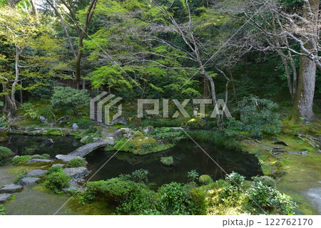 京都法然院の方丈庭園 122762170