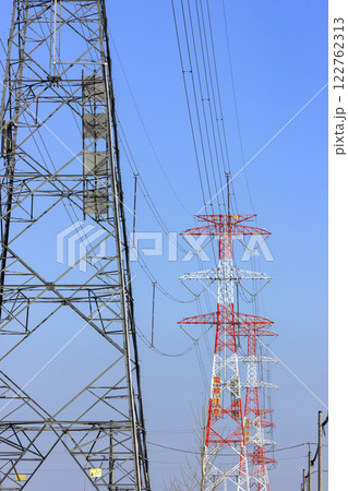 送電鉄塔、青空 送電鉄塔、青空 122762313