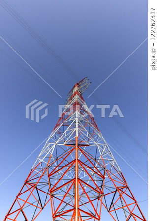 送電鉄塔、青空 122762317