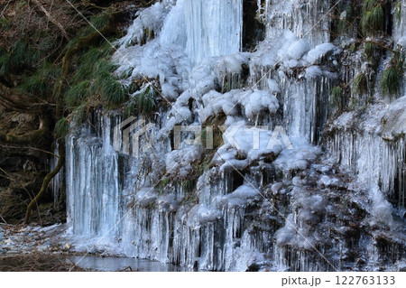 三十槌の氷柱 冬の秩父の観光名所 三十槌の氷柱 冬の秩父の観光名所 122763133