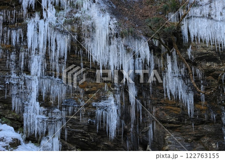 三十槌の氷柱 冬の秩父の観光名所 三十槌の氷柱 冬の秩父の観光名所 122763155