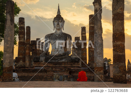 The precious beauty of Sukhothai Historical Park in the evening, Sukhothai Province 122763688