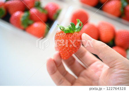 新鮮ないちご 122764328