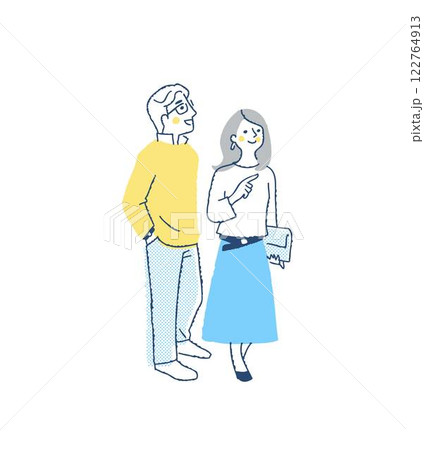 並んで歩いている笑顔のカップル 122764913