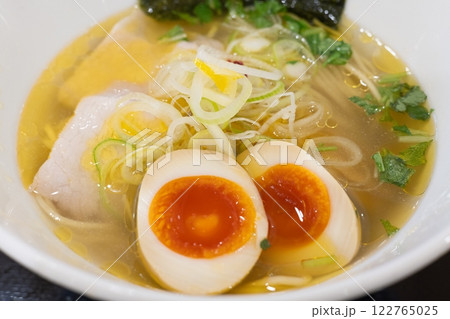 美味しい魚介類の塩ラーメン 美味しい魚介類の塩ラーメン 122765025