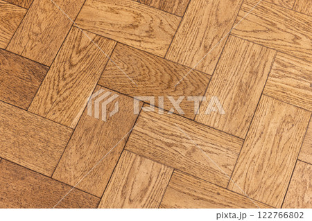 Vintage used oak parquet made of rectangle planks, top view 122766802