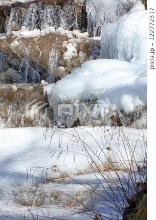 牛伏川のフランス式階段工 凍てつく冬 牛伏川のフランス式階段工 凍てつく冬 122772317