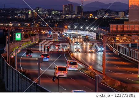 《東京都》東名高速道路・日本の大動脈 122772808