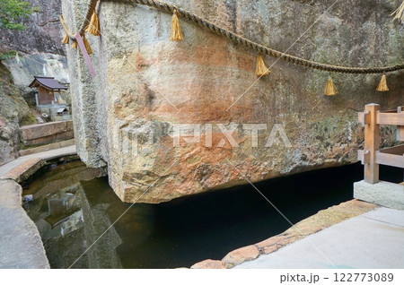 生石神社 御神体 浮き石 兵庫県高砂市 生石神社 御神体 浮き石 兵庫県高砂市 122773089