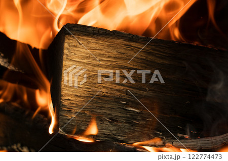 炎　焚き火 122774473