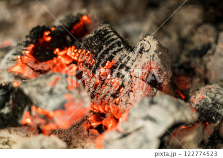 熾火　焚き火 122774523