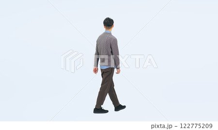 歩くカジュアルウェアのミドル男性の後ろ姿の全身写真 122775209
