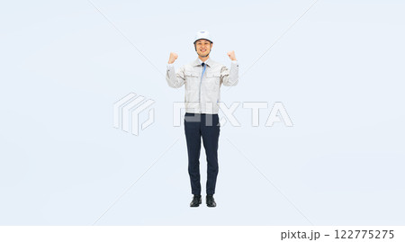 ガッツポーズする作業服を着たミドル男性の全身写真 ガッツポーズする作業服を着たミドル男性の全身写真 122775275