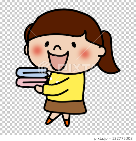 洗濯物を片付けるお手伝いをする子供（女の子） 122775308