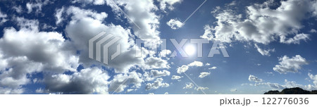 [横長ダイナミック]雲と青空 122776036
