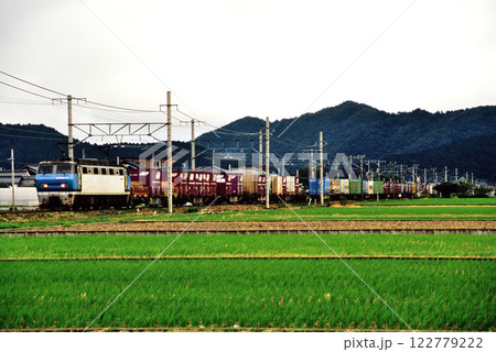 2006年 東海道本線を走るEF200-13コンテナ貨物列車 2006年 東海道本線を走るEF200-13コンテナ貨物列車 122779222