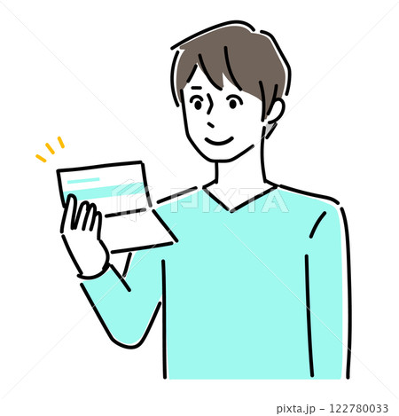 通帳を持つ男性 122780033