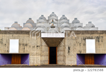 Metropolitan Cathedral of the Immaculate Conception of Mary, known as the New Cathedral. Managua, the capital of Nicaragua in Central America 122781588