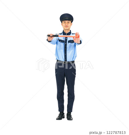 交通整理するミドル男性警備員　手作業で精密に切り抜いた背景透過全身写真PNG 122787813