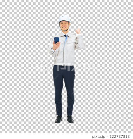 スマホを持ってガッツポーズする作業服を着たミドル男性　手作業で精密に切り抜いた背景透過全身写真PNG 122787818