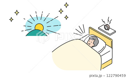 睡眠：朝、ベッドで目覚めるシニア男性 122790459