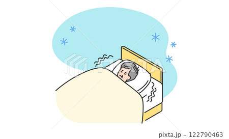 睡眠：冷えでなかなか眠れないシニア男性 122790463