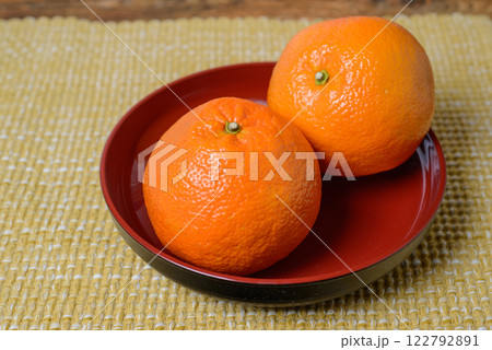 いよかん　愛媛県の特産品で濃厚な味わいの柑橘類 122792891