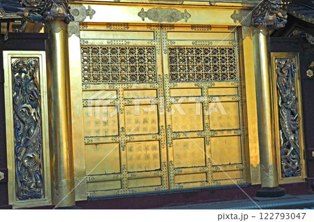 上野東照宮の唐門【東京都台東区】 122793047