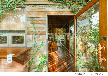Wooden tree cabin 122793476