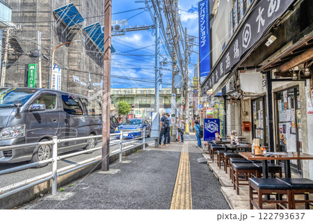 千葉県船橋市の都市風景　西船橋駅 122793637
