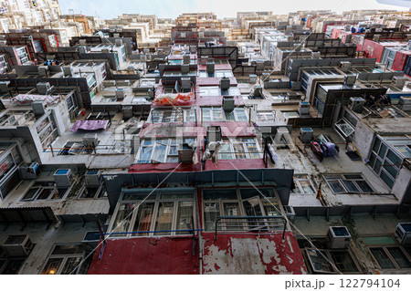 香港のモンスターマンション 122794104