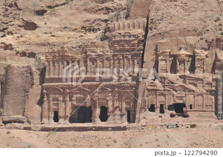 ヨルダン、ペトラ、ペトラ遺跡、宮殿の墓、コリントの墓、王家の墓 122794290