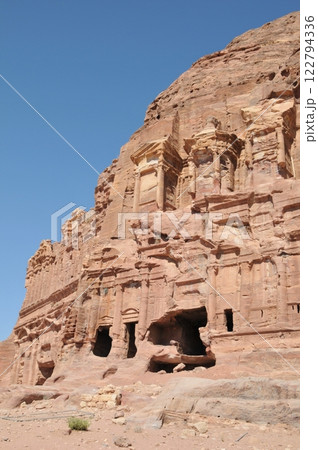 ヨルダン、ペトラ、ペトラ遺跡、宮殿の墓、コリントの墓、王家の墓 122794336