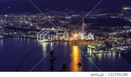 徳山　周南市沿岸部の夜景　山口県周南市 122795296