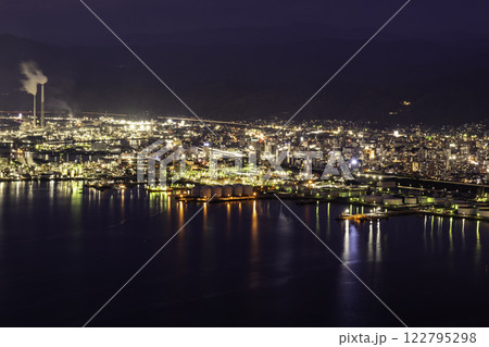 徳山 周南市沿岸部の夜景 山口県周南市 徳山 周南市沿岸部の夜景 山口県周南市 122795298